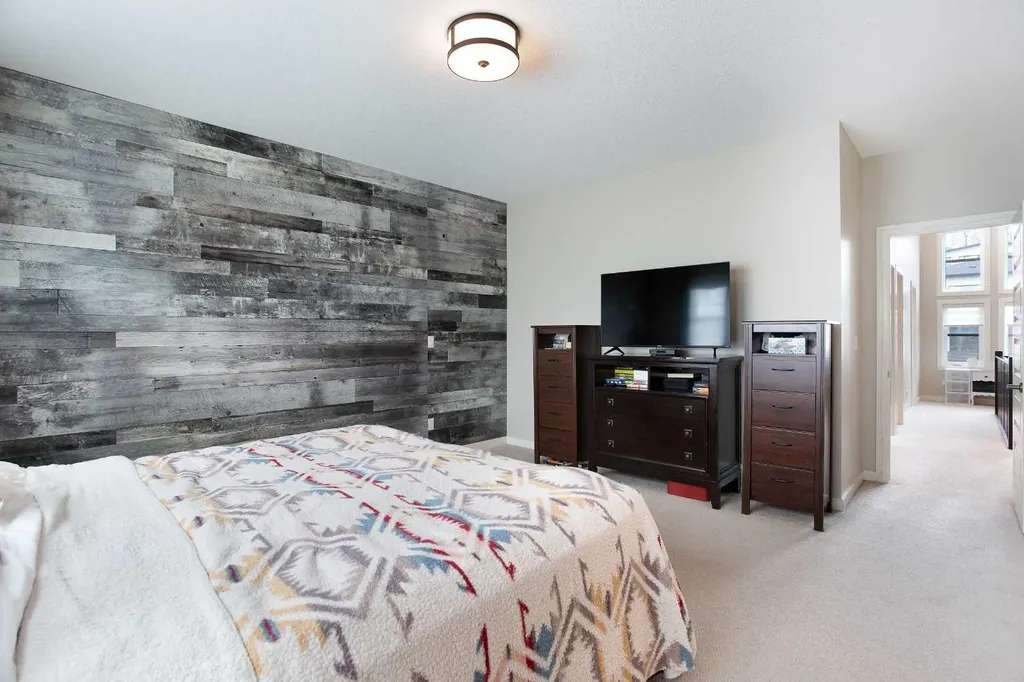 4827 22 Avenue NW Calgary AB T3B 0Y4