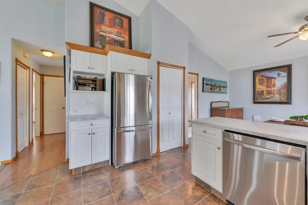 1 Pell Close Sylvan Lake AB T4S 1W8