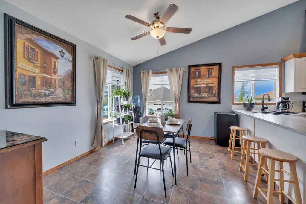 1 Pell Close Sylvan Lake AB T4S 1W8