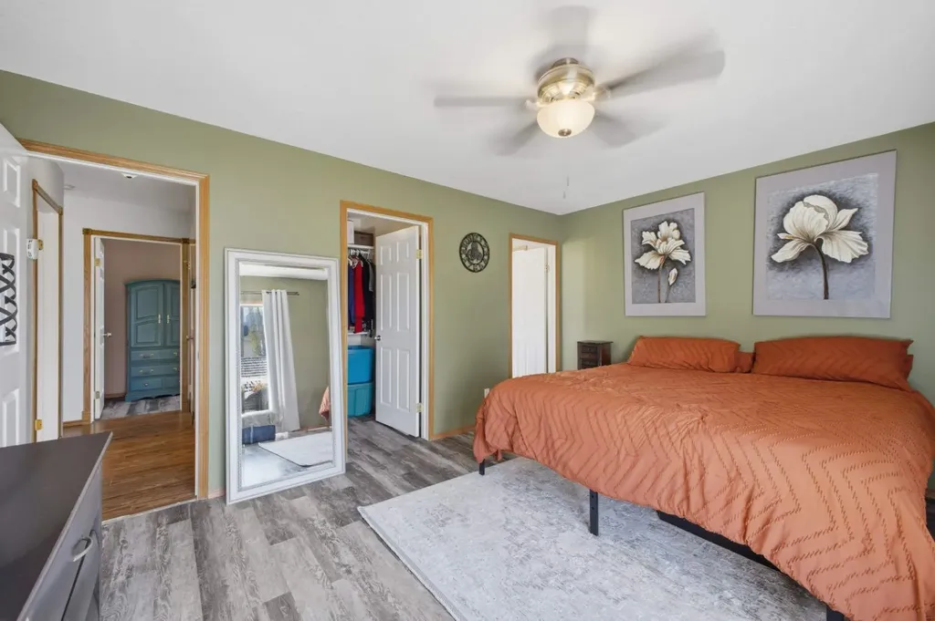 1 Pell Close Sylvan Lake AB T4S 1W8