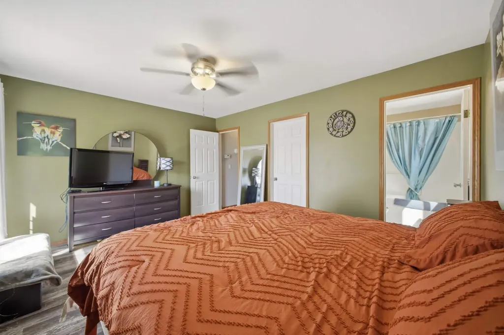 1 Pell Close Sylvan Lake AB T4S 1W8