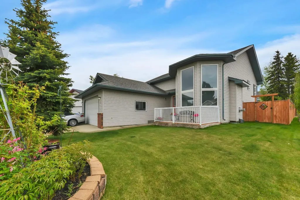 1 Pell Close Sylvan Lake AB T4S 1W8