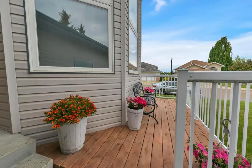 1 Pell Close Sylvan Lake AB T4S 1W8