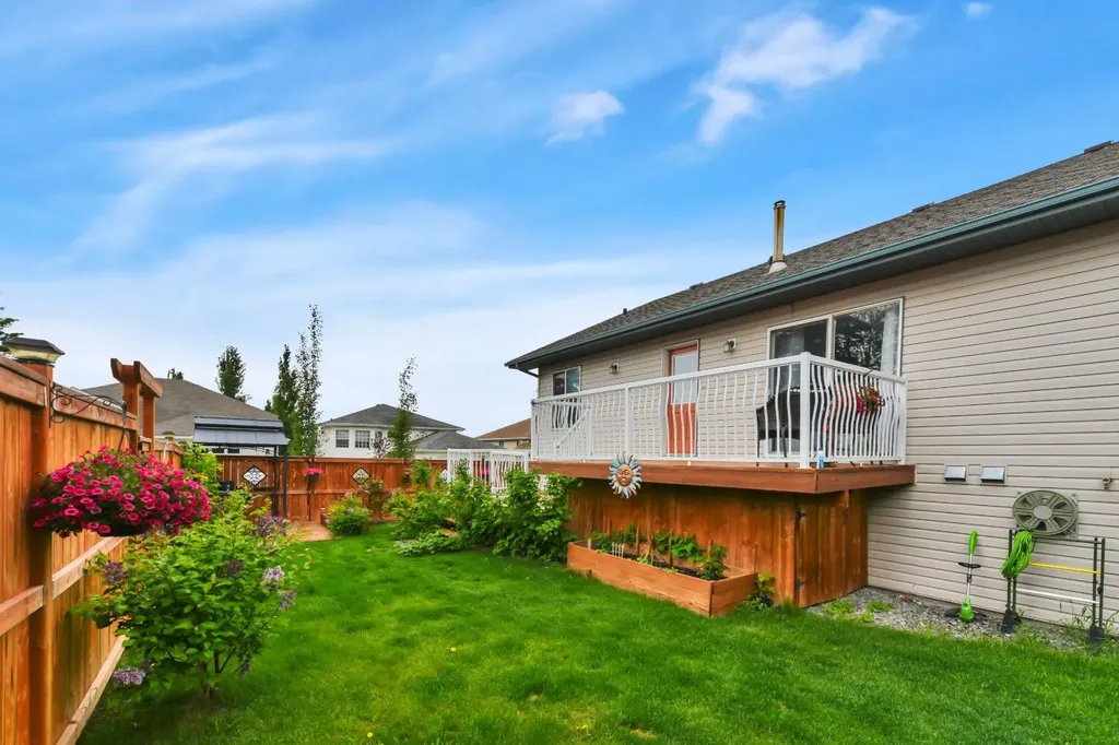 1 Pell Close Sylvan Lake AB T4S 1W8