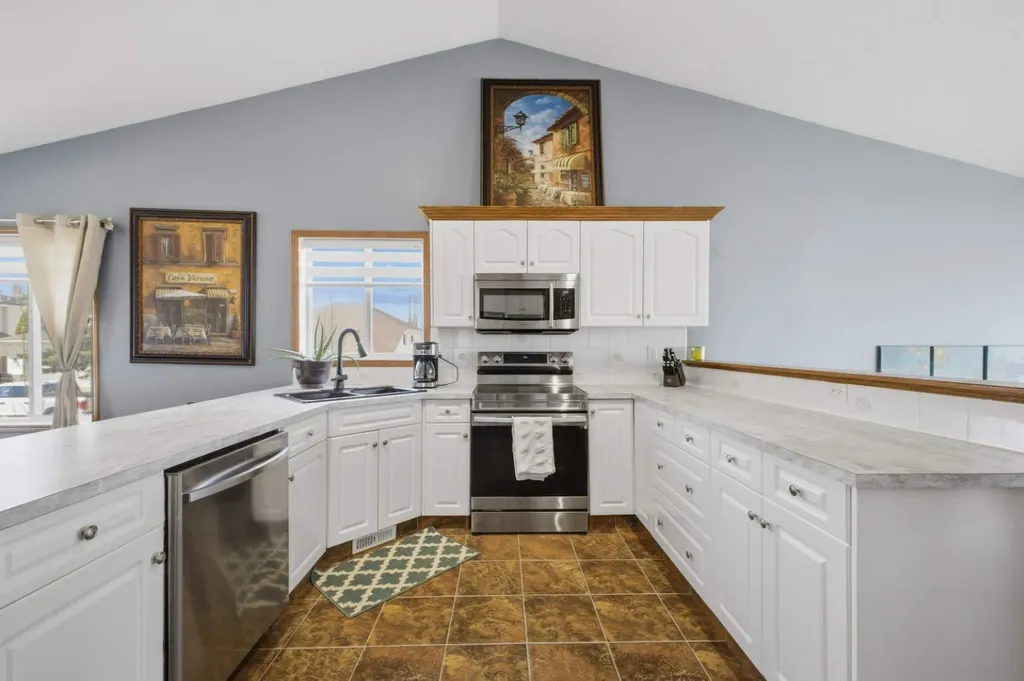 1 Pell Close Sylvan Lake AB T4S 1W8