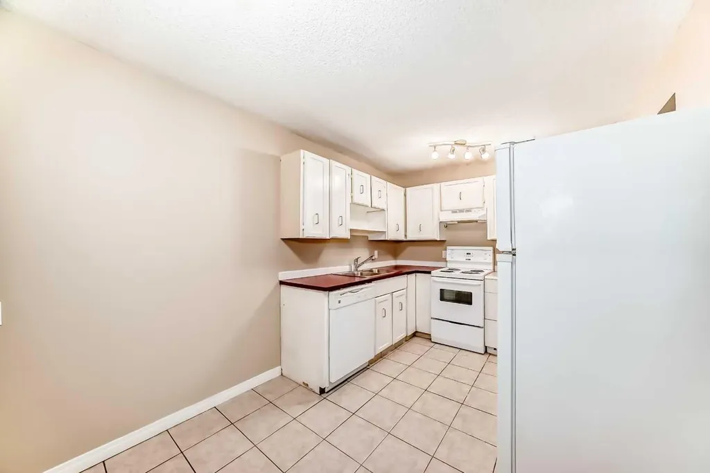 730 2 Avenue NW Calgary AB T2N0E3