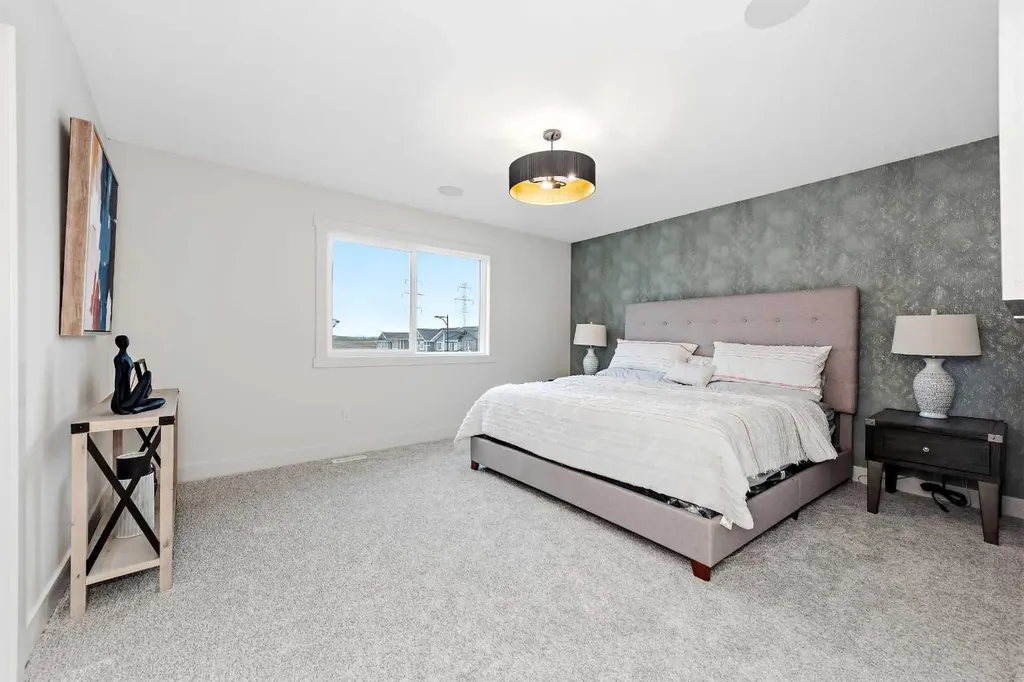 10 Waterford Mews Chestermere AB T1X 3B4