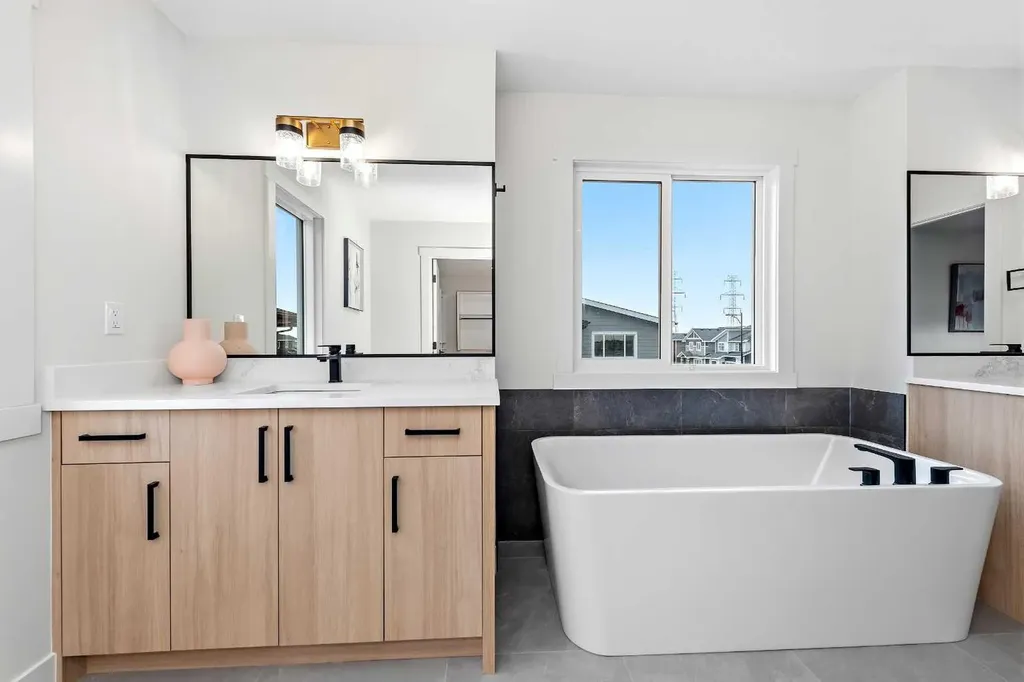10 Waterford Mews Chestermere AB T1X 3B4
