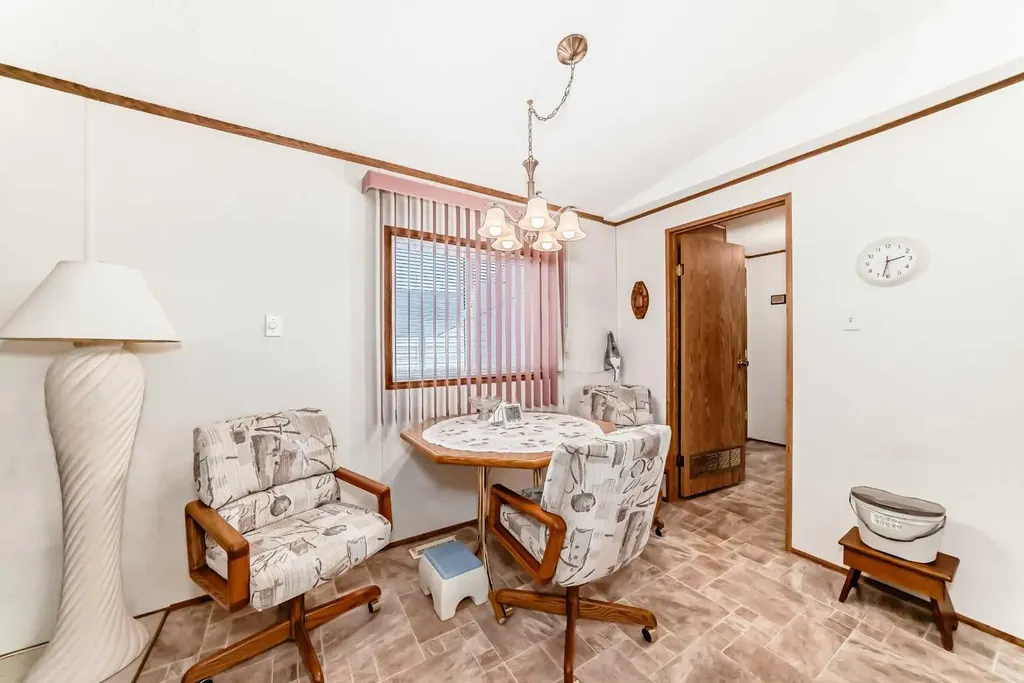 99 Arbour Lake Road NW Calgary AB T3G 4E4