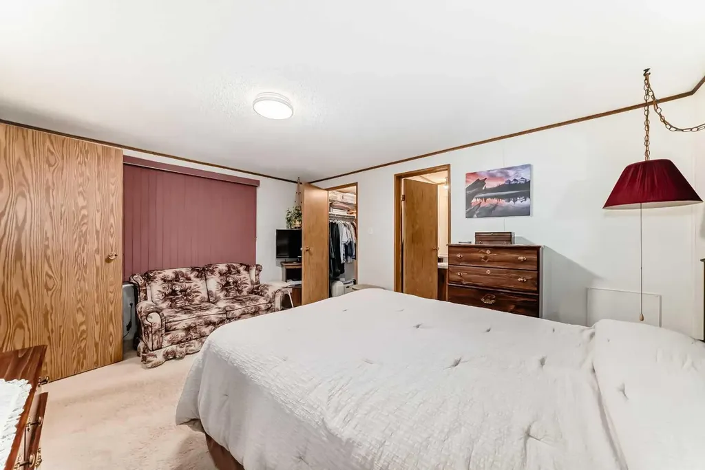 99 Arbour Lake Road NW Calgary AB T3G 4E4