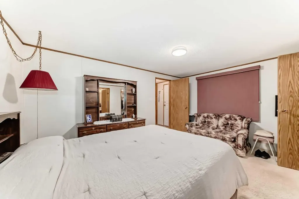 99 Arbour Lake Road NW Calgary AB T3G 4E4