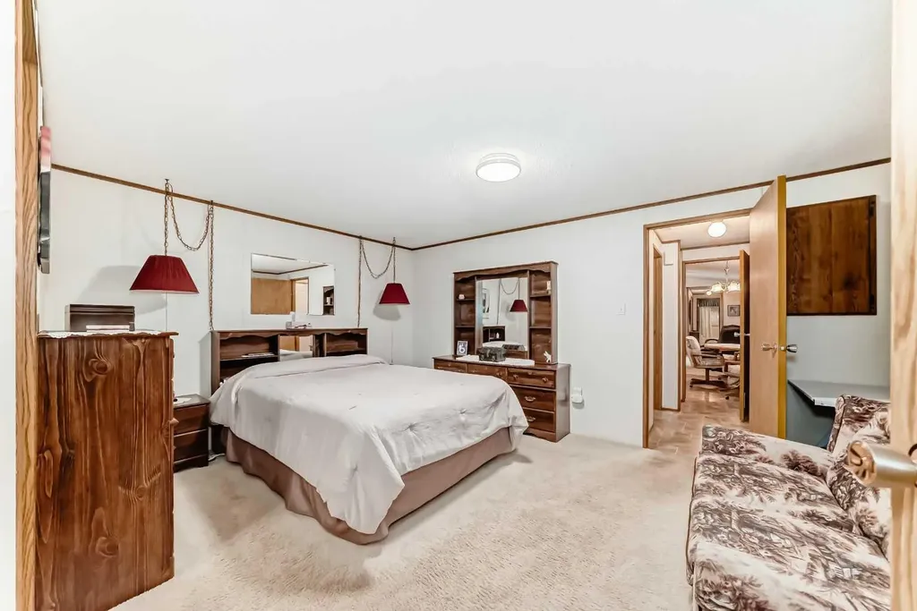 99 Arbour Lake Road NW Calgary AB T3G 4E4