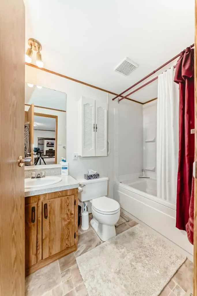 99 Arbour Lake Road NW Calgary AB T3G 4E4