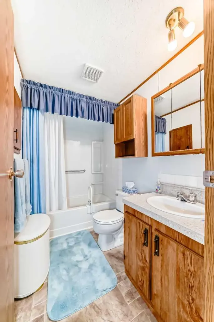 99 Arbour Lake Road NW Calgary AB T3G 4E4
