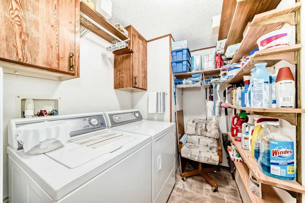 99 Arbour Lake Road NW Calgary AB T3G 4E4