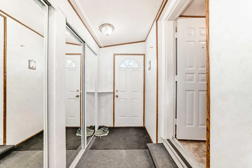 99 Arbour Lake Road NW Calgary AB T3G 4E4