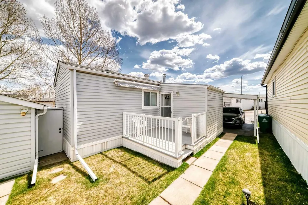 99 Arbour Lake Road NW Calgary AB T3G 4E4