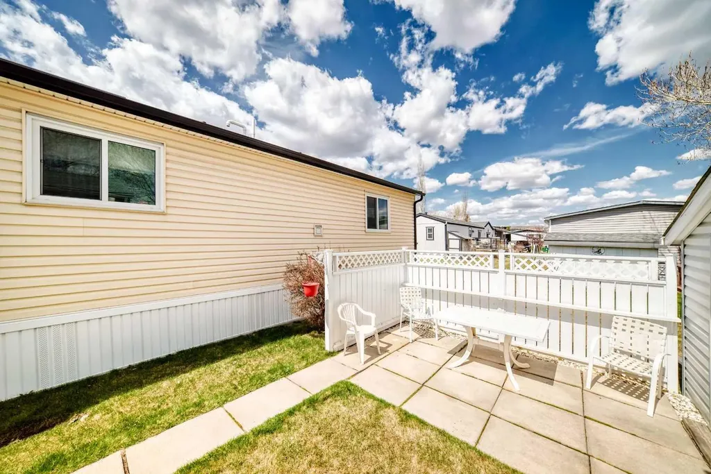99 Arbour Lake Road NW Calgary AB T3G 4E4