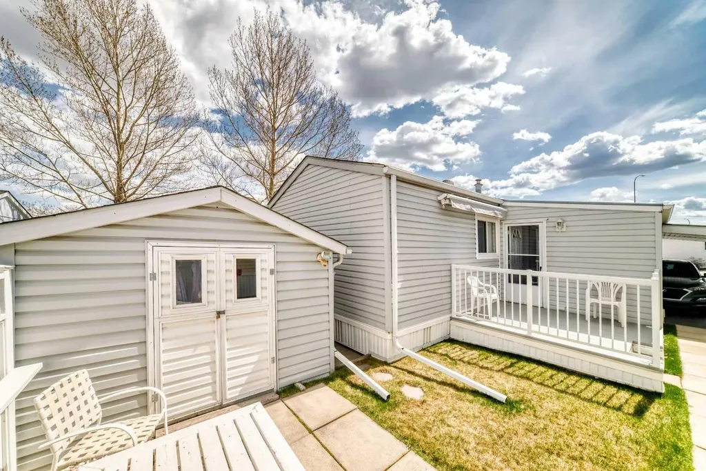 99 Arbour Lake Road NW Calgary AB T3G 4E4