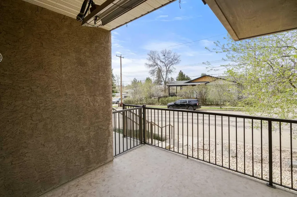 4834 52a Street Camrose AB T4V 1W4