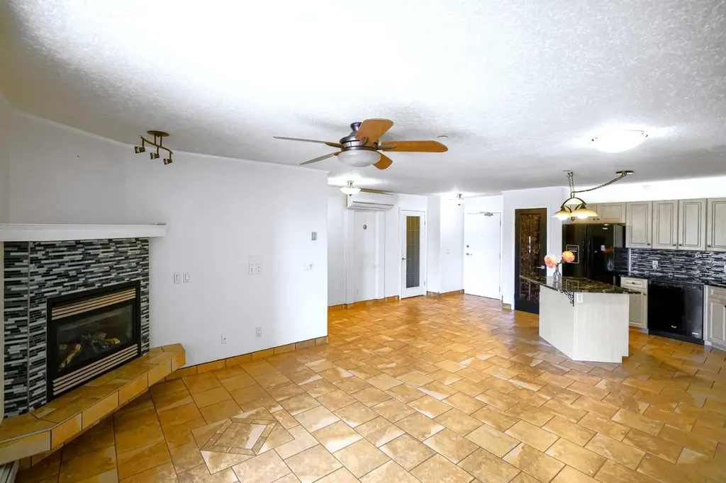 4834 52a Street Camrose AB T4V 1W4