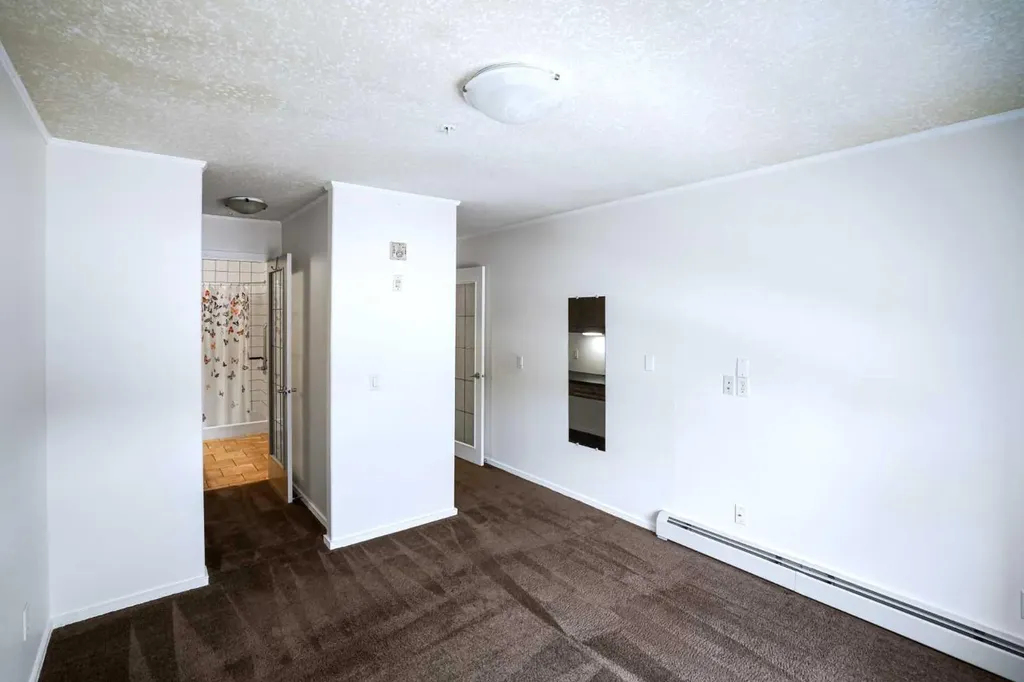 4834 52a Street Camrose AB T4V 1W4