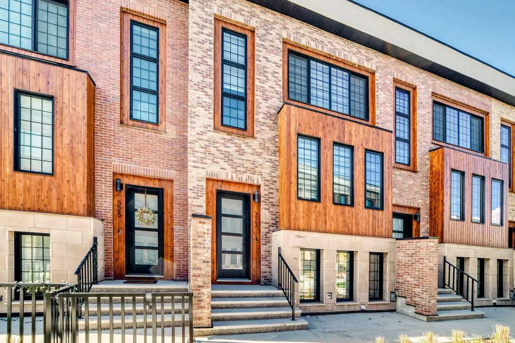 81 Greenbriar Place NW Calgary AB T3B6J1