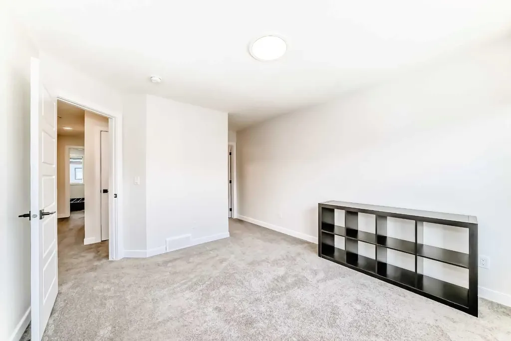 81 Greenbriar Place NW Calgary AB T3B6J1