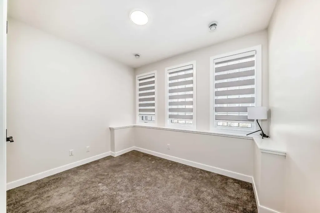 81 Greenbriar Place NW Calgary AB T3B6J1
