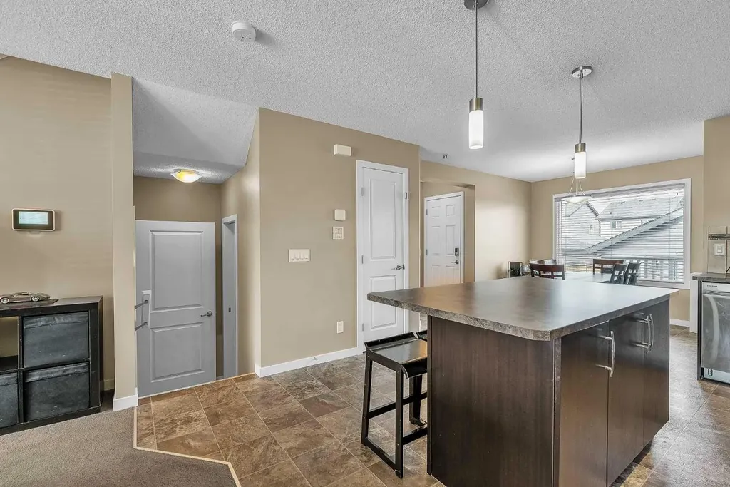 176 Skyview Point Green NE Calgary AB T3N0G8