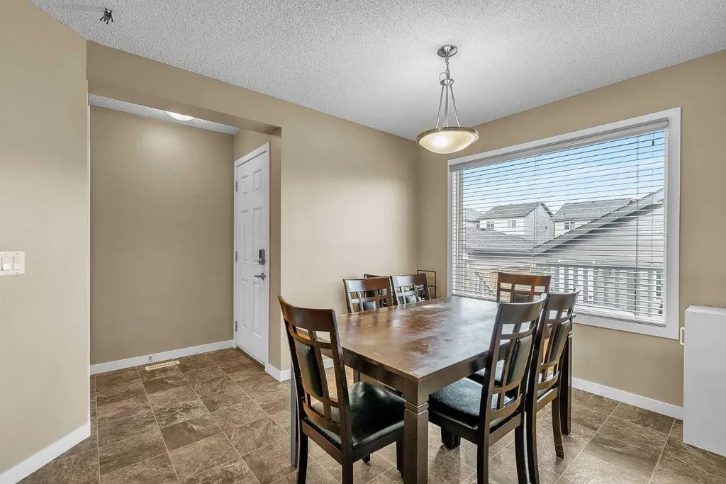 176 Skyview Point Green NE Calgary AB T3N0G8