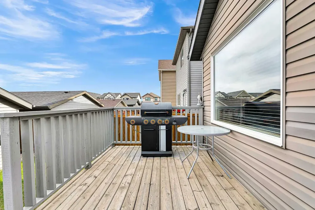 176 Skyview Point Green NE Calgary AB T3N0G8