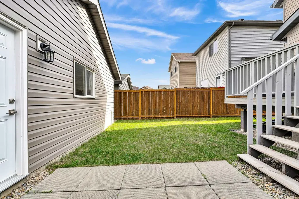 176 Skyview Point Green NE Calgary AB T3N0G8