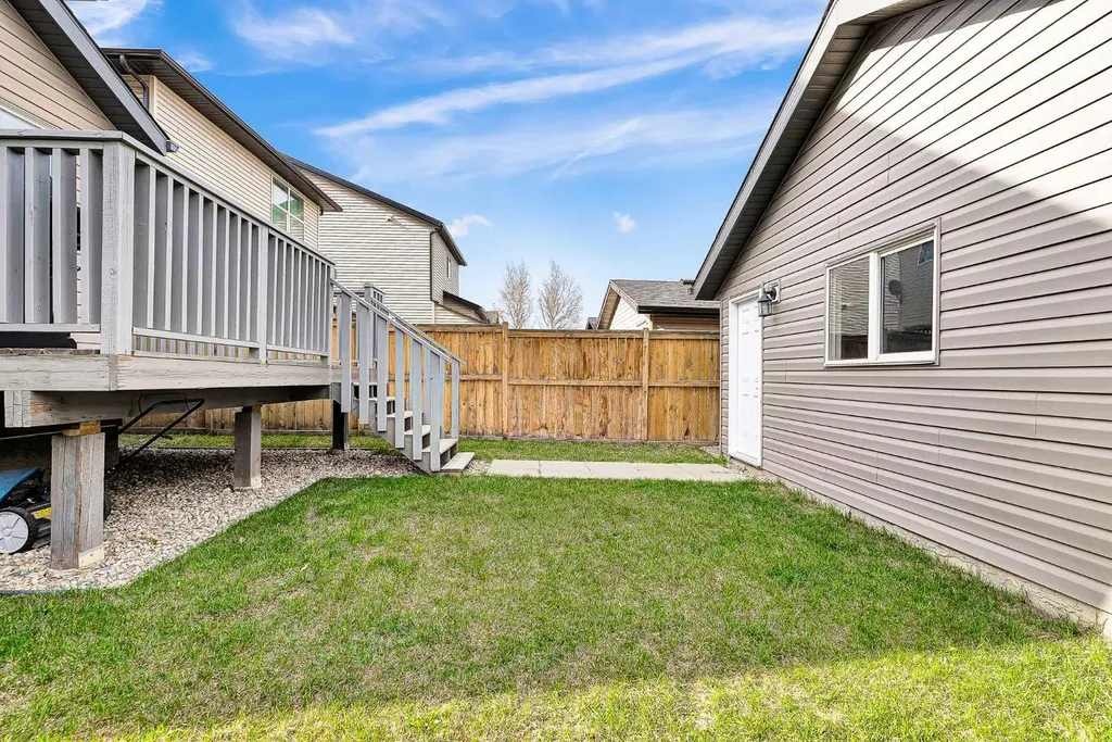 176 Skyview Point Green NE Calgary AB T3N0G8