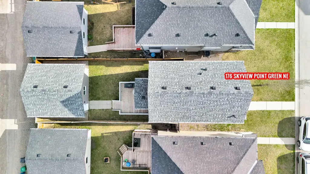 176 Skyview Point Green NE Calgary AB T3N0G8