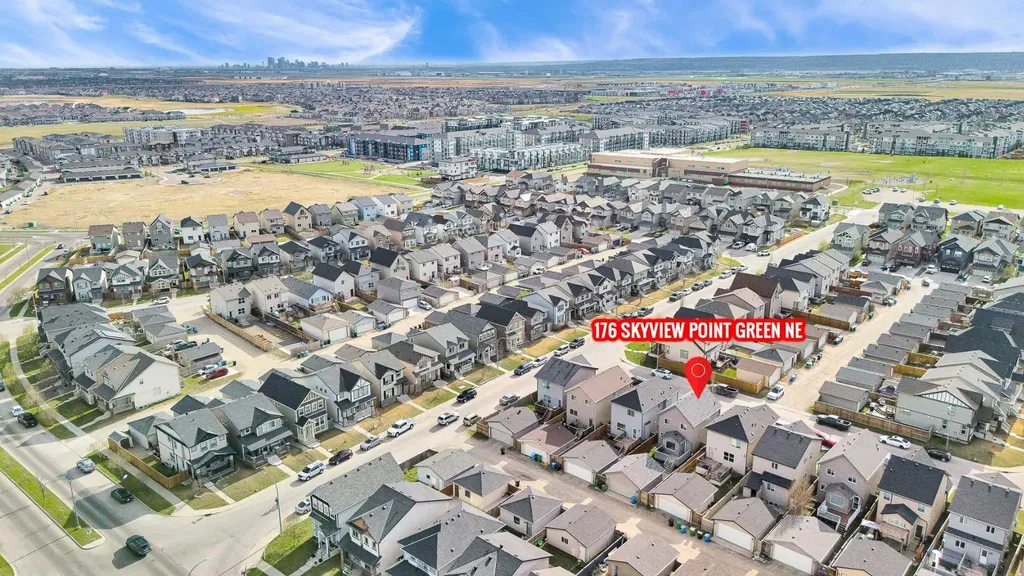 176 Skyview Point Green NE Calgary AB T3N0G8