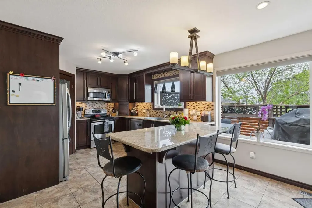 48 Westridge Drive Okotoks AB T1S 1T2