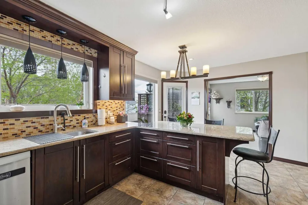 48 Westridge Drive Okotoks AB T1S 1T2