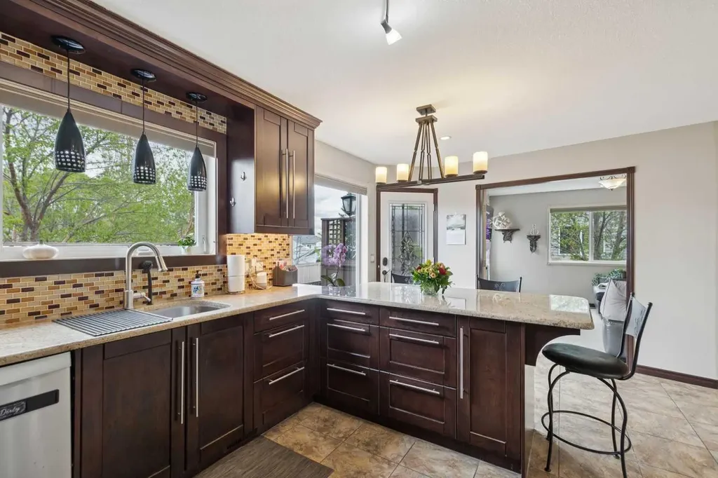 48 Westridge Drive Okotoks AB T1S 1T2