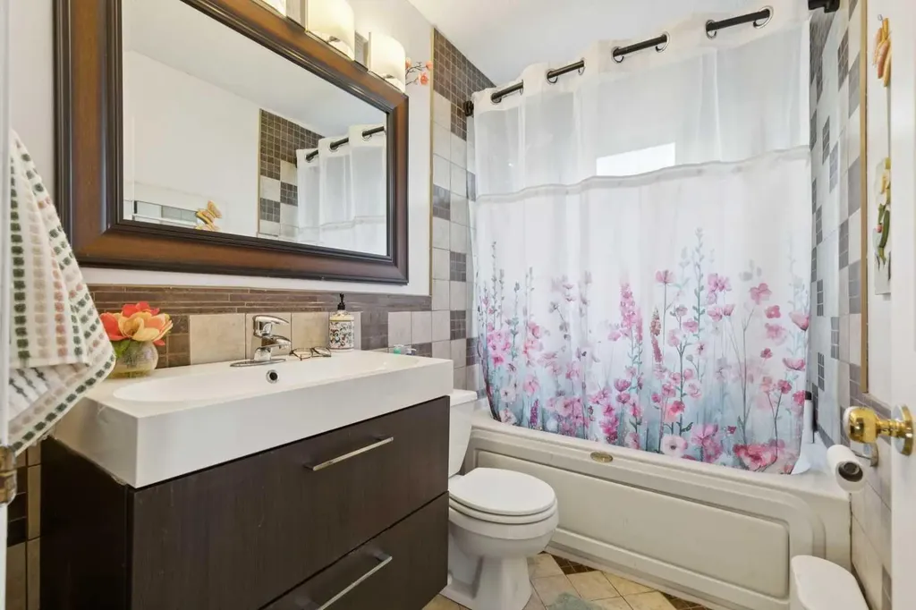 48 Westridge Drive Okotoks AB T1S 1T2