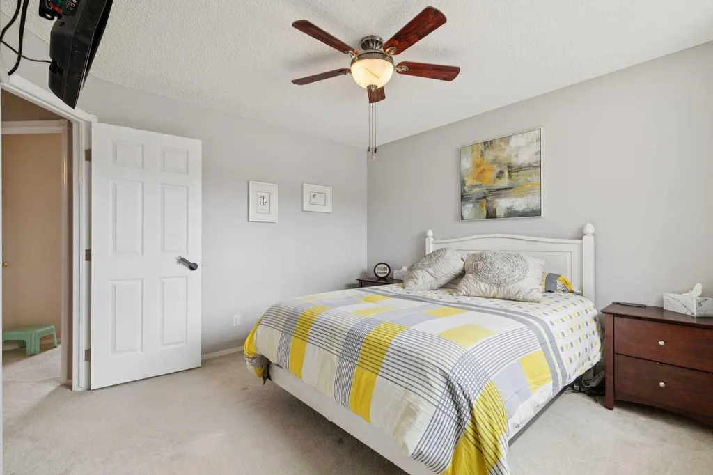 48 Westridge Drive Okotoks AB T1S 1T2