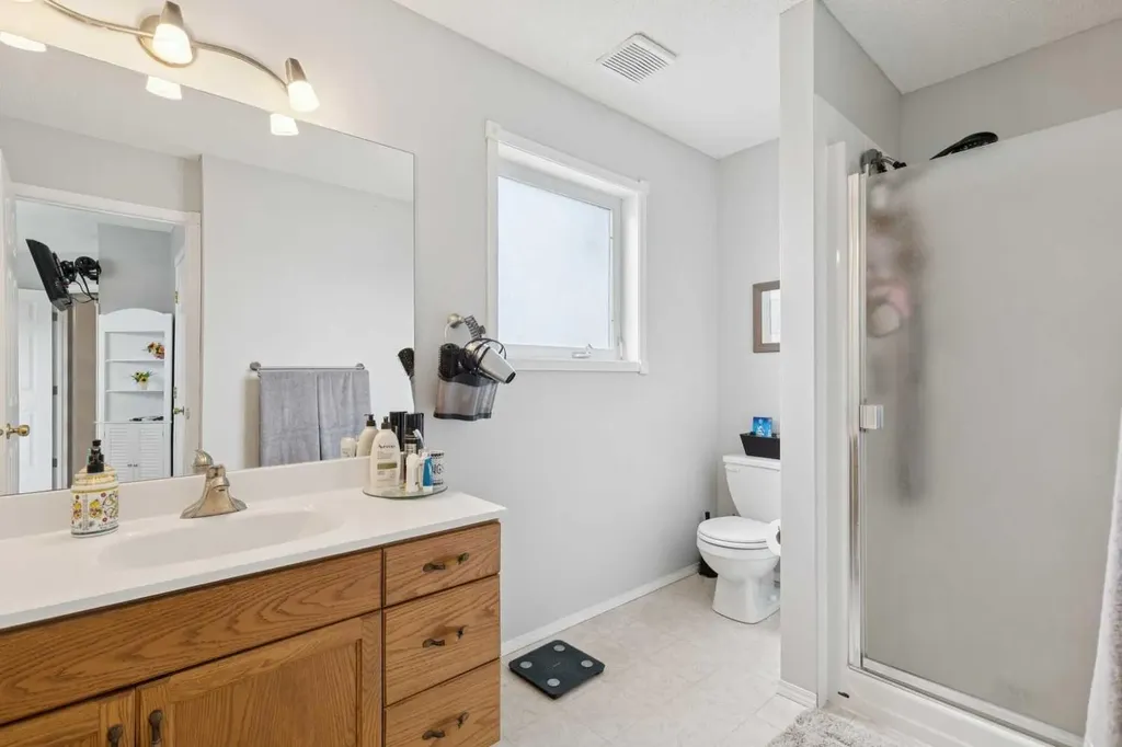 48 Westridge Drive Okotoks AB T1S 1T2