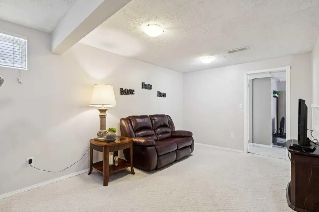 48 Westridge Drive Okotoks AB T1S 1T2