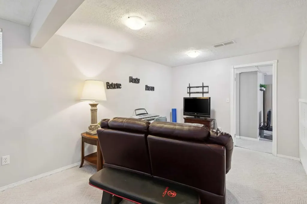 48 Westridge Drive Okotoks AB T1S 1T2