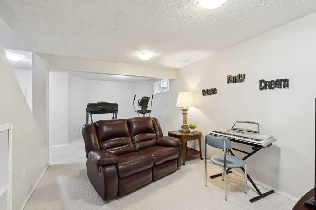 48 Westridge Drive Okotoks AB T1S 1T2