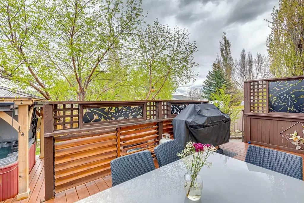 48 Westridge Drive Okotoks AB T1S 1T2