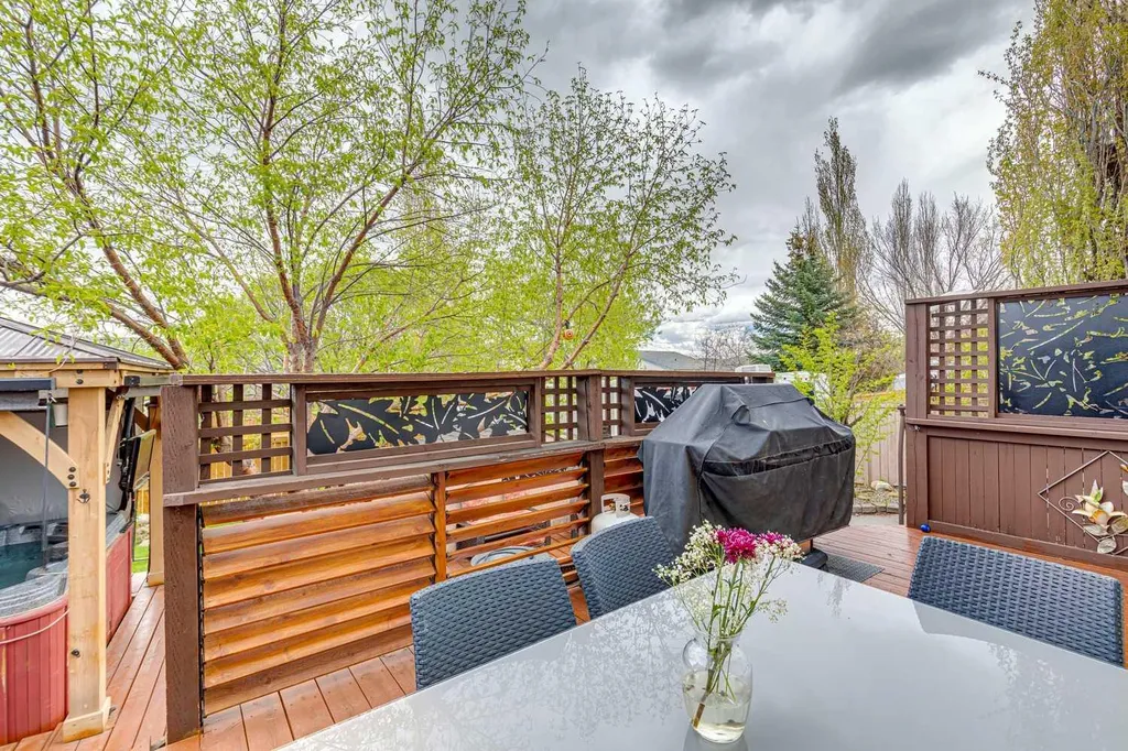 48 Westridge Drive Okotoks AB T1S 1T2