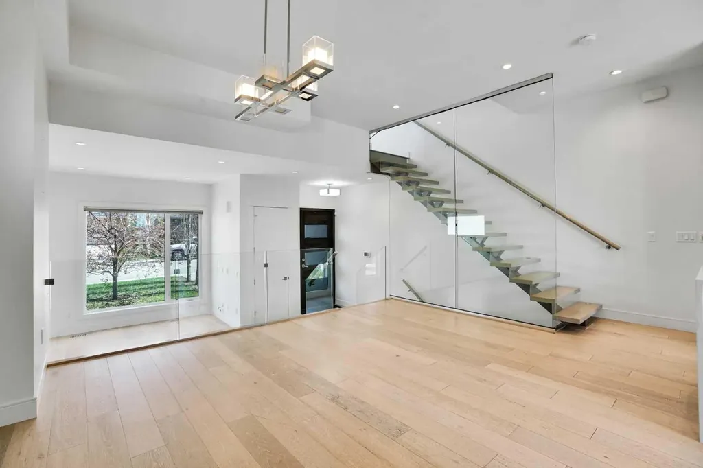2505 21 Street SW Calgary AB T2T5A9