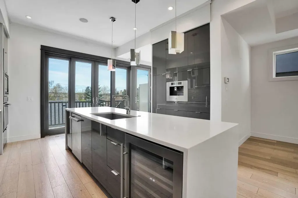 2505 21 Street SW Calgary AB T2T5A9