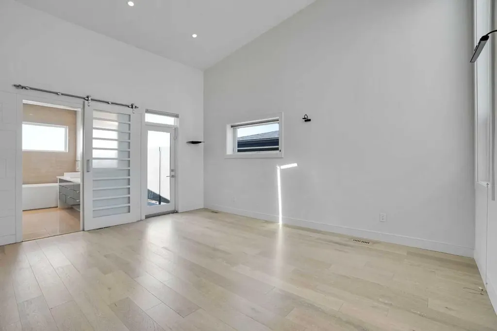 2505 21 Street SW Calgary AB T2T5A9